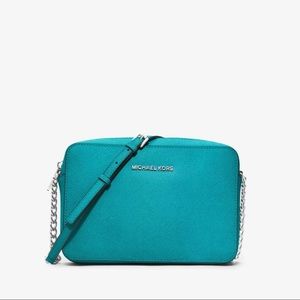 Michael Kors • Jet Set Travel Large Leather Crossbody Bag in Turquoise